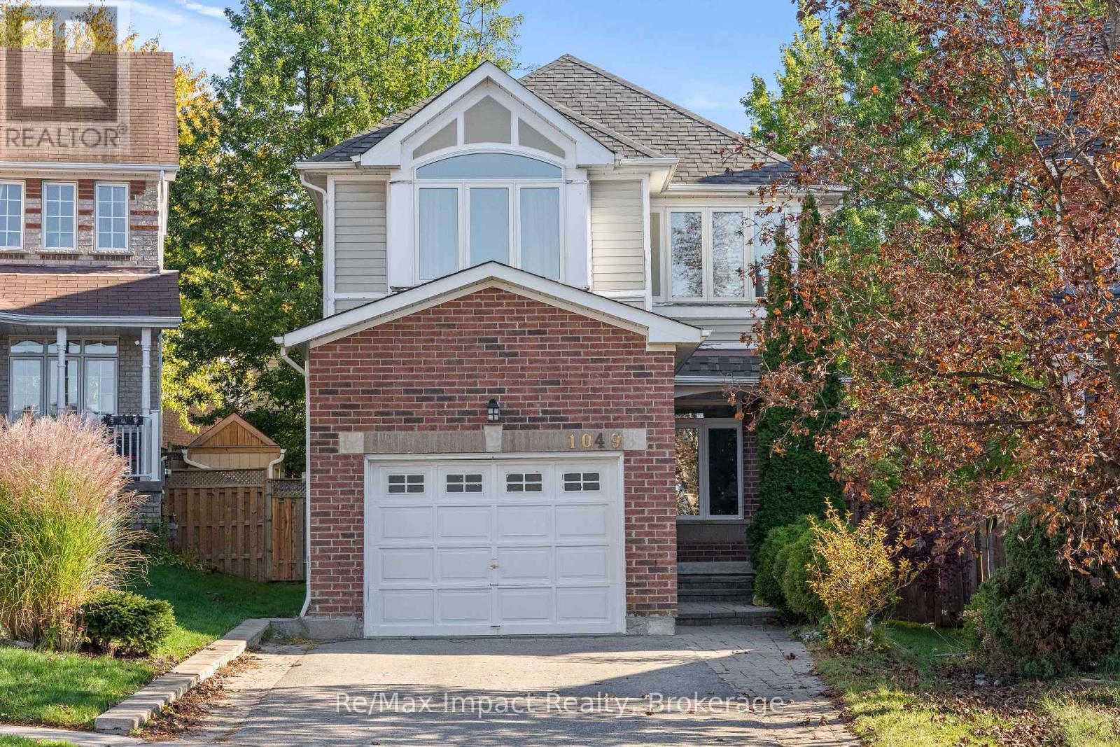 1049 Timberland Crescent, Oshawa (Pinecrest), Ontario  L1K 2L9 - Photo 1 - E14121564