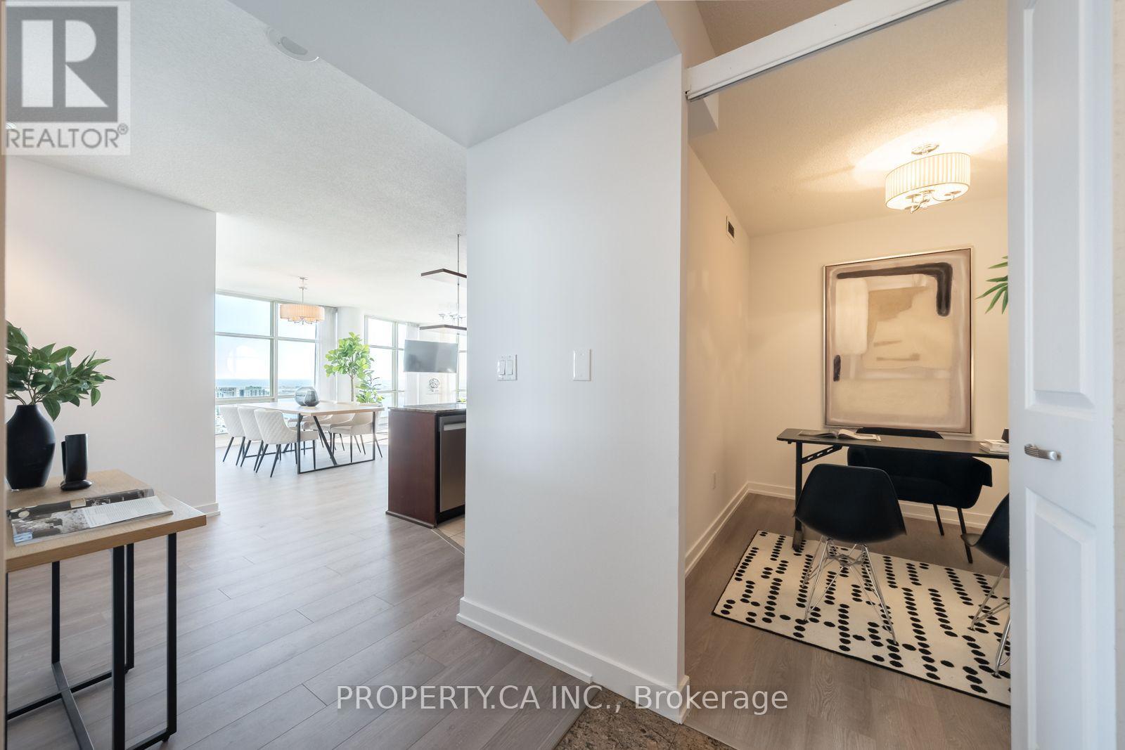 5209 - 35 Mariner Terrace, Toronto, Ontario  M5V 3V9 - Photo 9 - C14121614