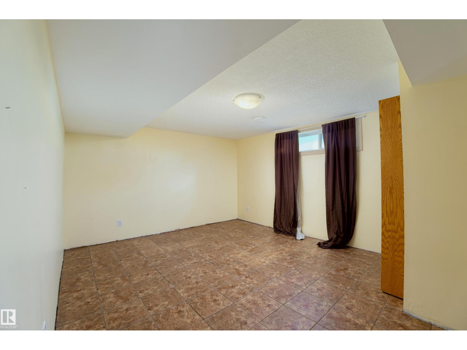 61127 Range Road 44