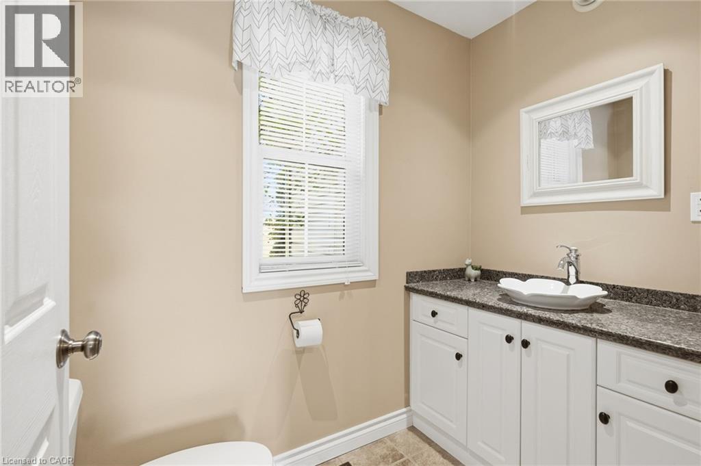 860 Regional 27 Road, Wellandport, Ontario  L0R 2J0 - Photo 22 - 40870156