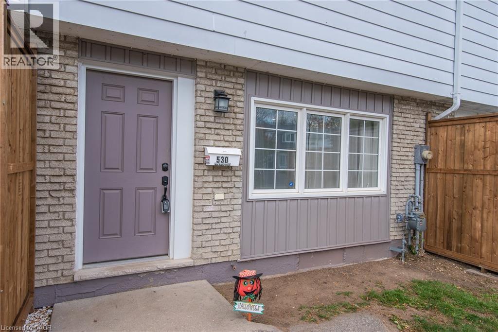 Townhouse for sale at 530 Parkview Crescent, Preston Heights, Cambridge, Ontario, photo 6
