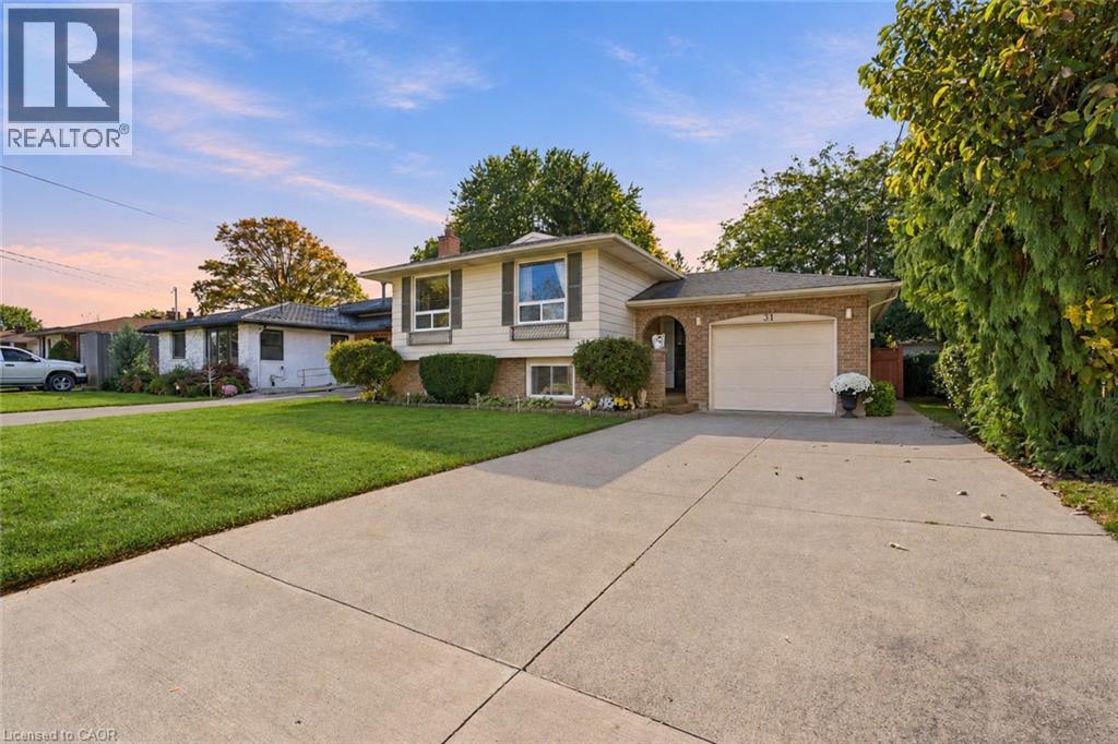 31 Bendingroad Crescent, St. Catharines, Ontario  L2N 5R4 - Photo 1 - 40872511