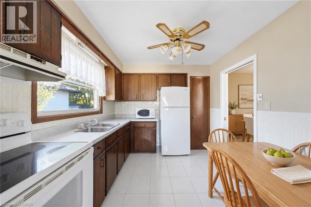 31 Bendingroad Crescent, St. Catharines, Ontario  L2N 5R4 - Photo 5 - 40872511