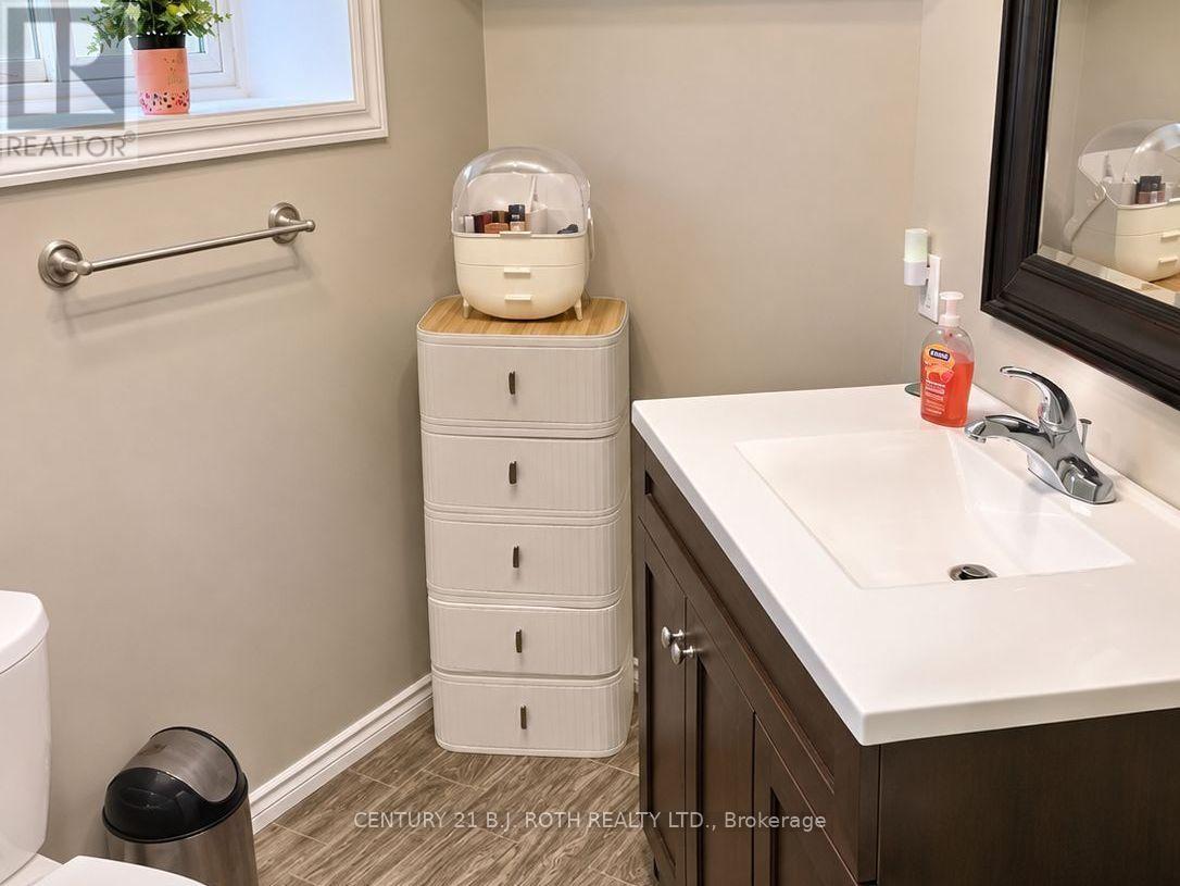 120 Marshall Street, Barrie (Allandale Heights), Ontario  L4N 4L5 - Photo 8 - S14121612