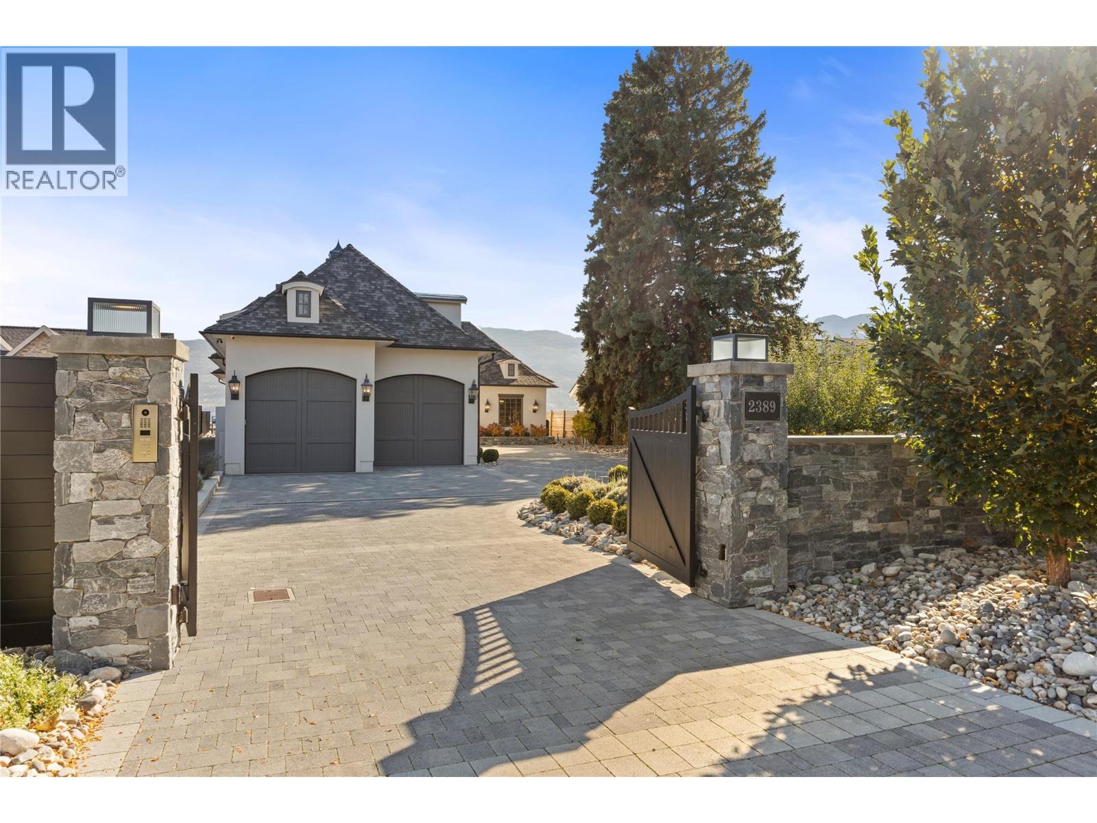 2389 George Court, West Kelowna, British Columbia  V4T 2K4 - Photo 3 - 10404432