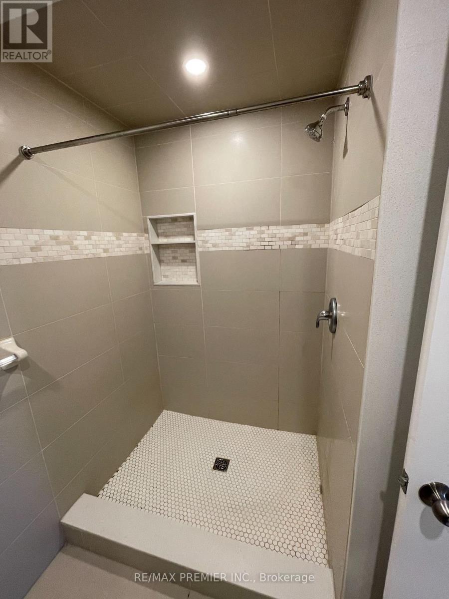 B1 - 15 Wilmington Avenue, Toronto, Ontario  M3H 5H7 - Photo 11 - C14120448