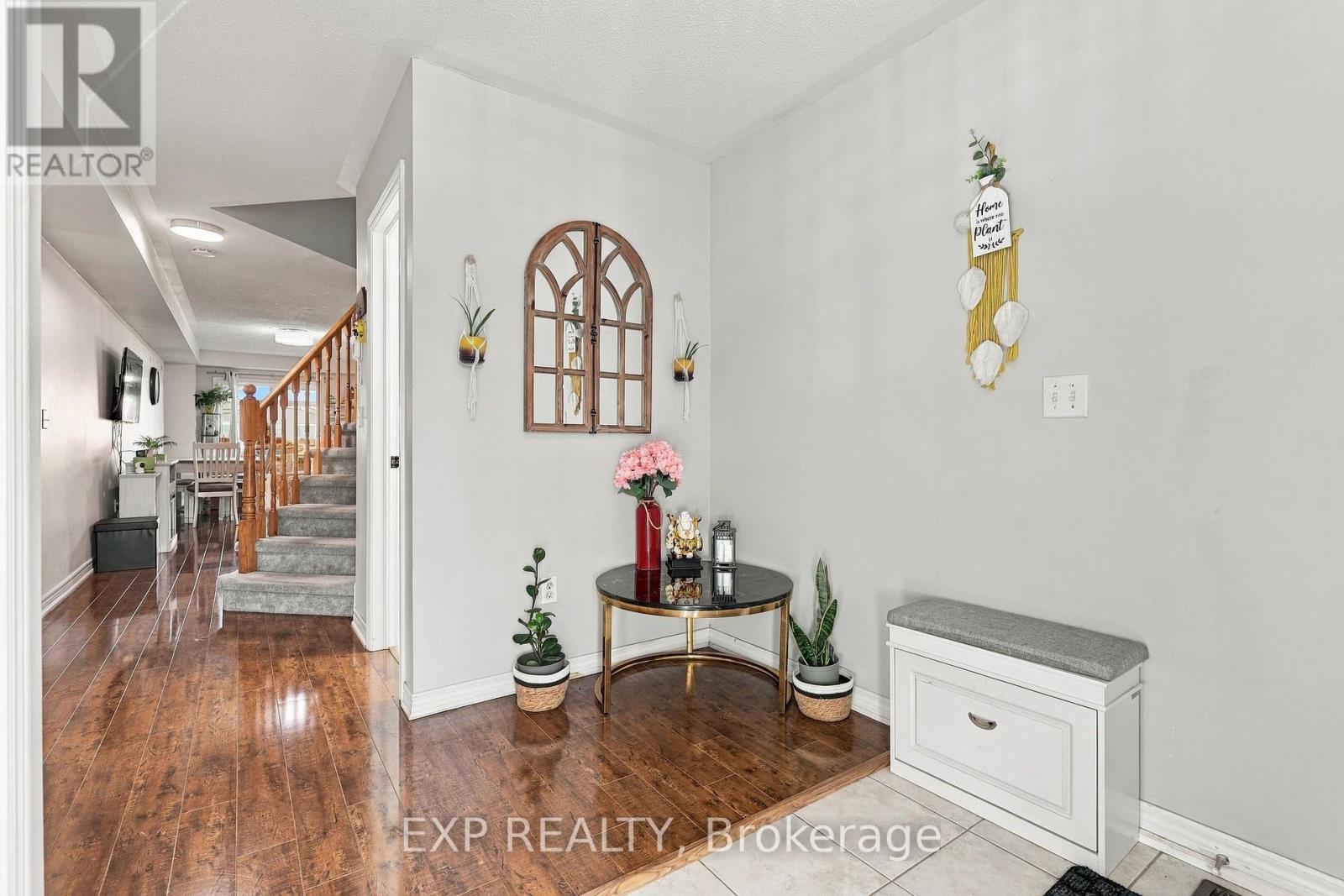 85 Heartview Road, Brampton, Ontario  L6Z 0C9 - Photo 3 - W14121624