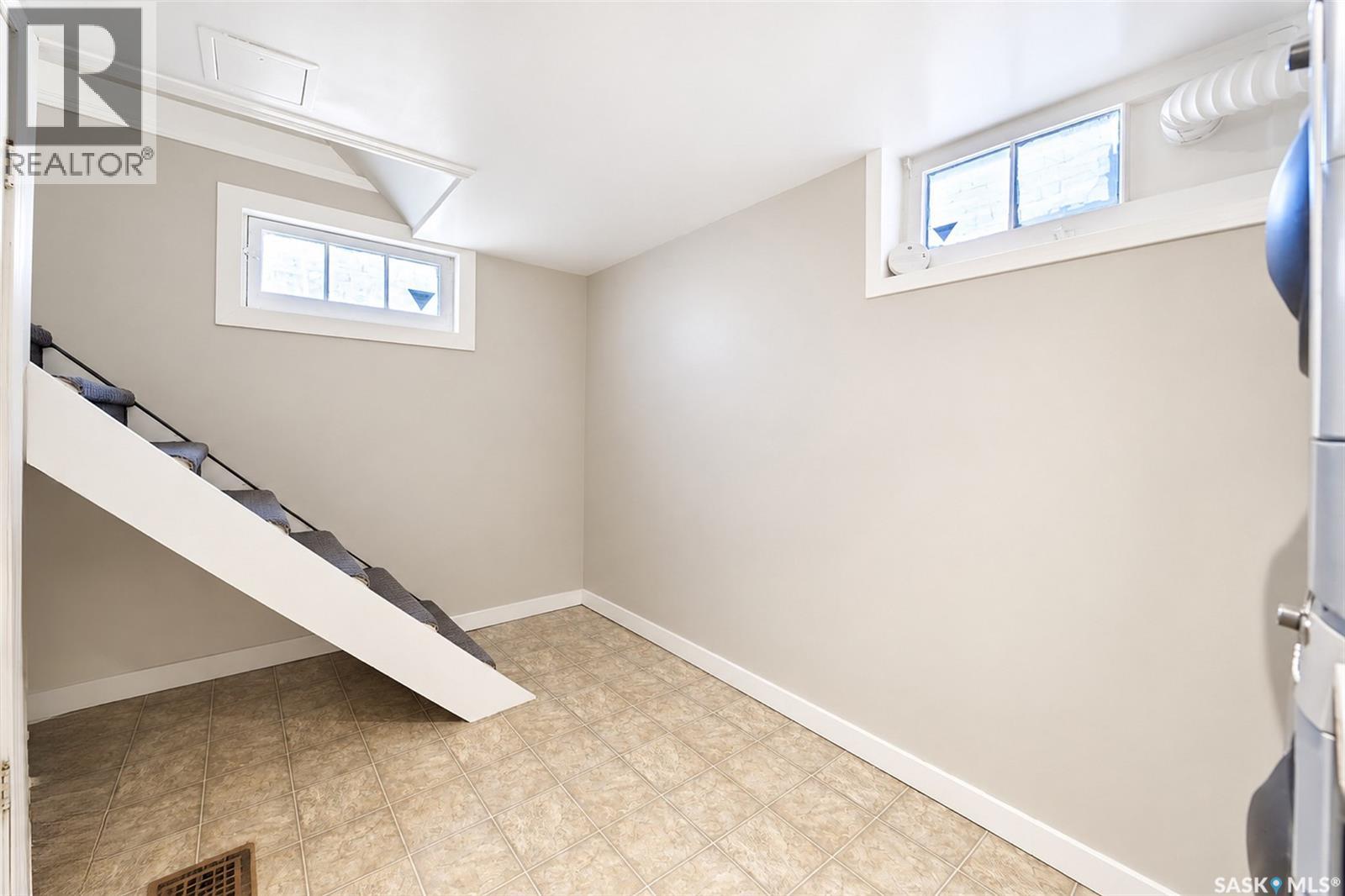 1125 B Avenue N, Saskatoon, Saskatchewan  S7L 1G2 - Photo 29 - SK052073
