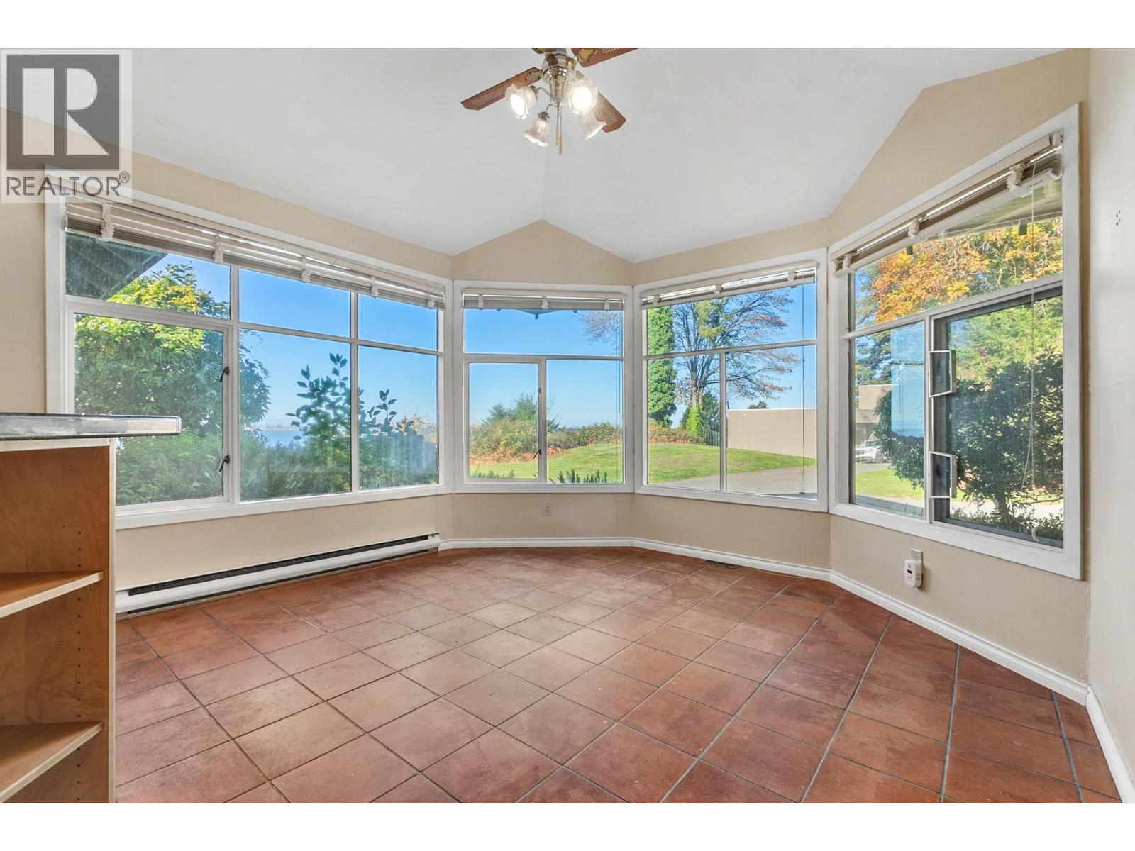 413 Tsawwassen Beach Road, Delta, British Columbia  V4M 4C8 - Photo 13 - R3177414