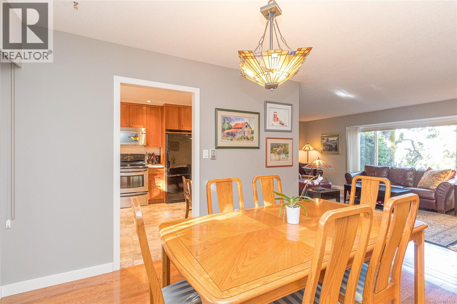 1025 Waverly Terr