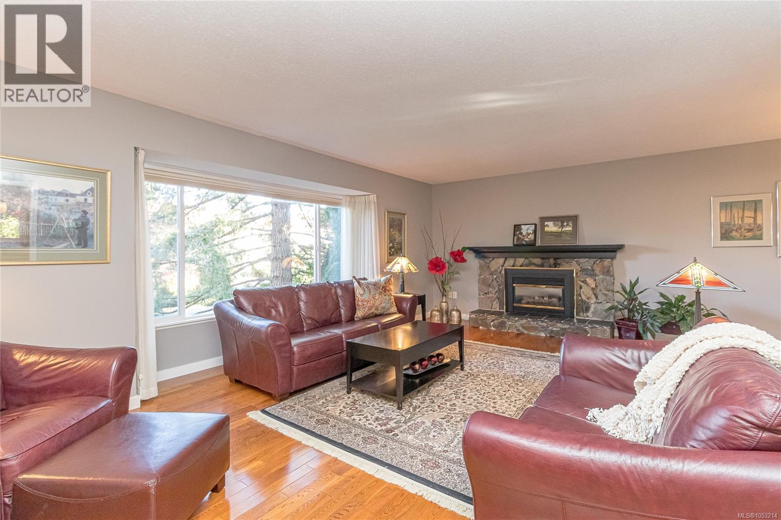 1025 Waverly Terr
