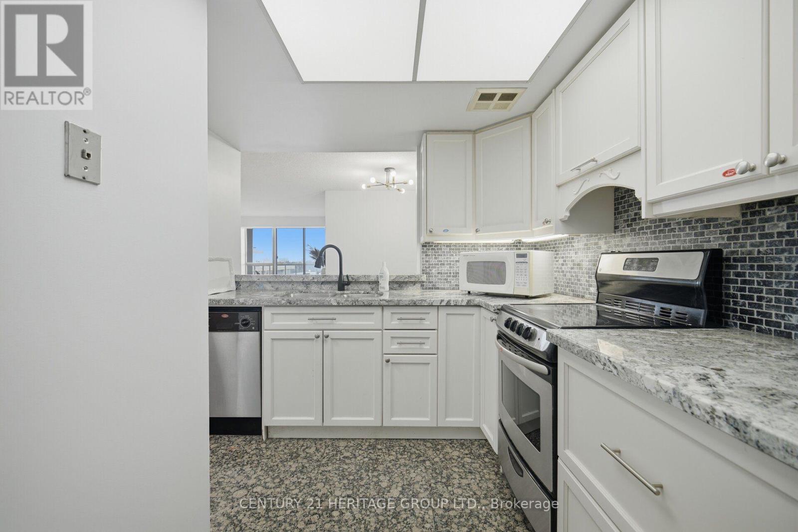 910 - 10 Torresdale Avenue, Toronto, Ontario  M2R 3V8 - Photo 3 - C14121664