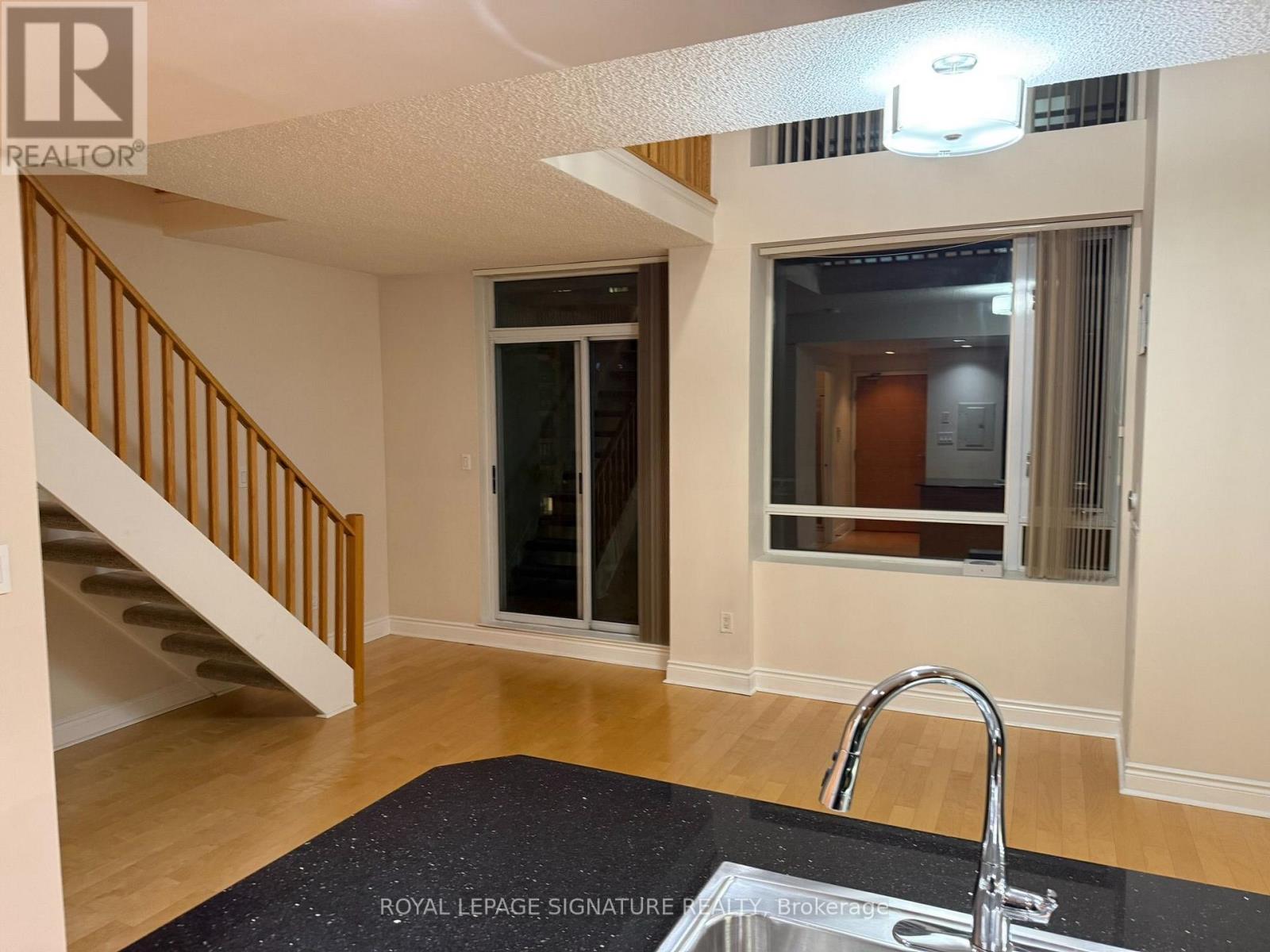 1705 - 80 Cumberland Street, Toronto, Ontario  M5R 3N7 - Photo 5 - C14121826