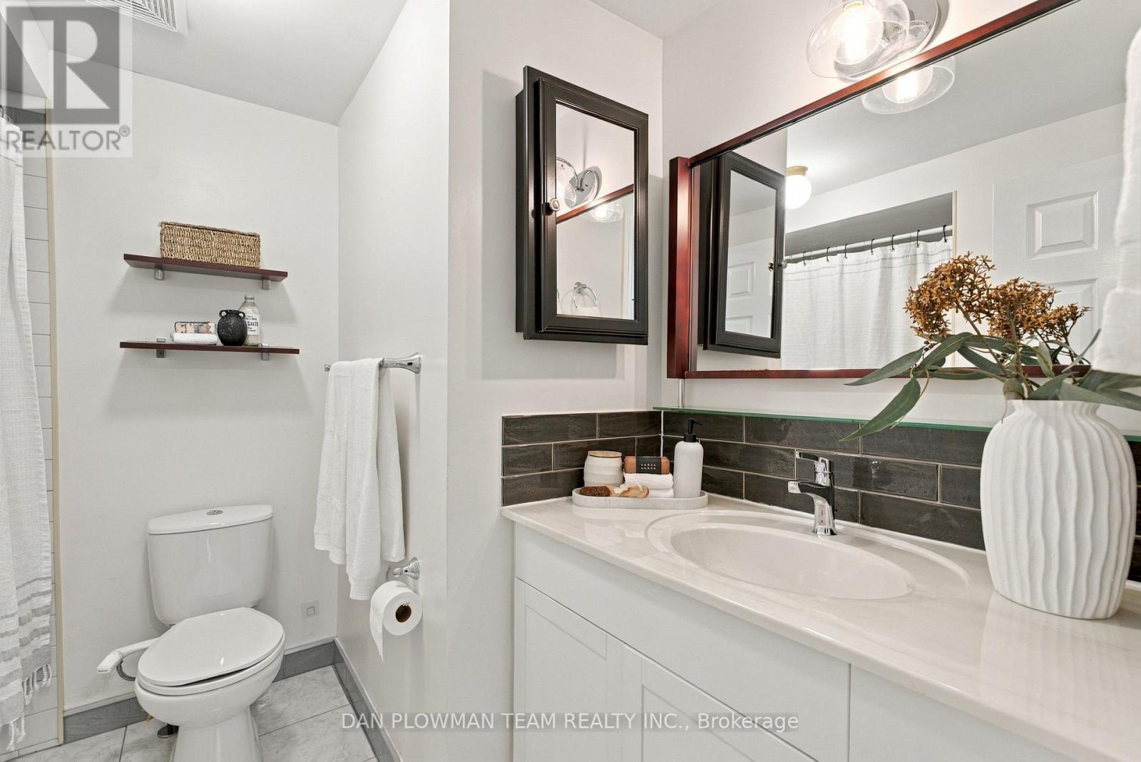 660 Foxwood Trail, Pickering, Ontario  L1V 3X8 - Photo 21 - E14121688
