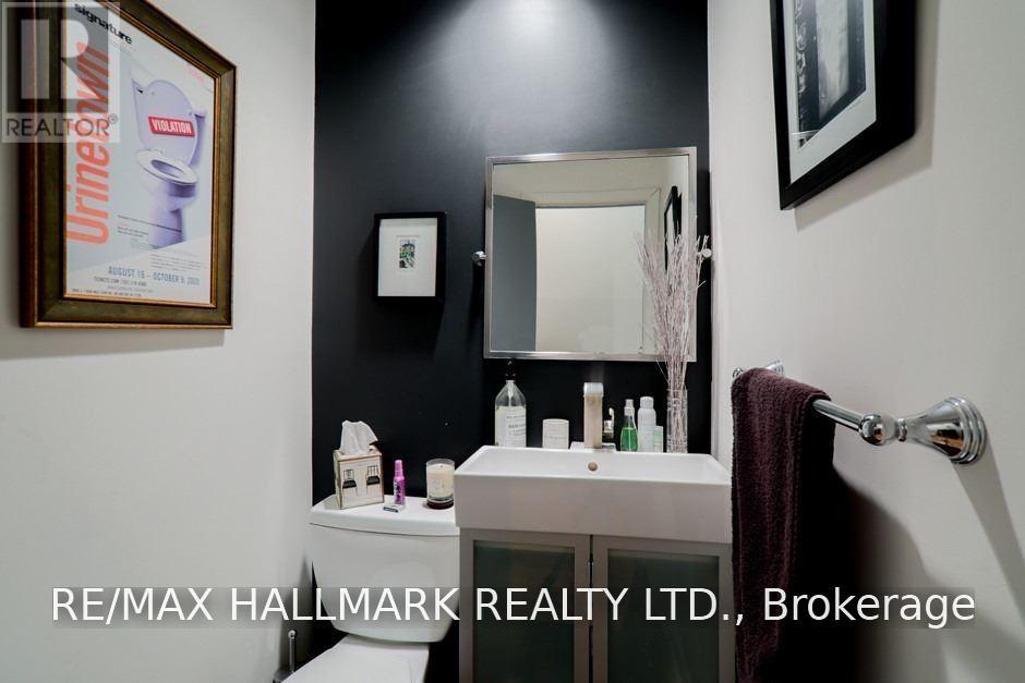10 Verral Avenue, Toronto, Ontario  M4M 2R2 - Photo 15 - E14121698