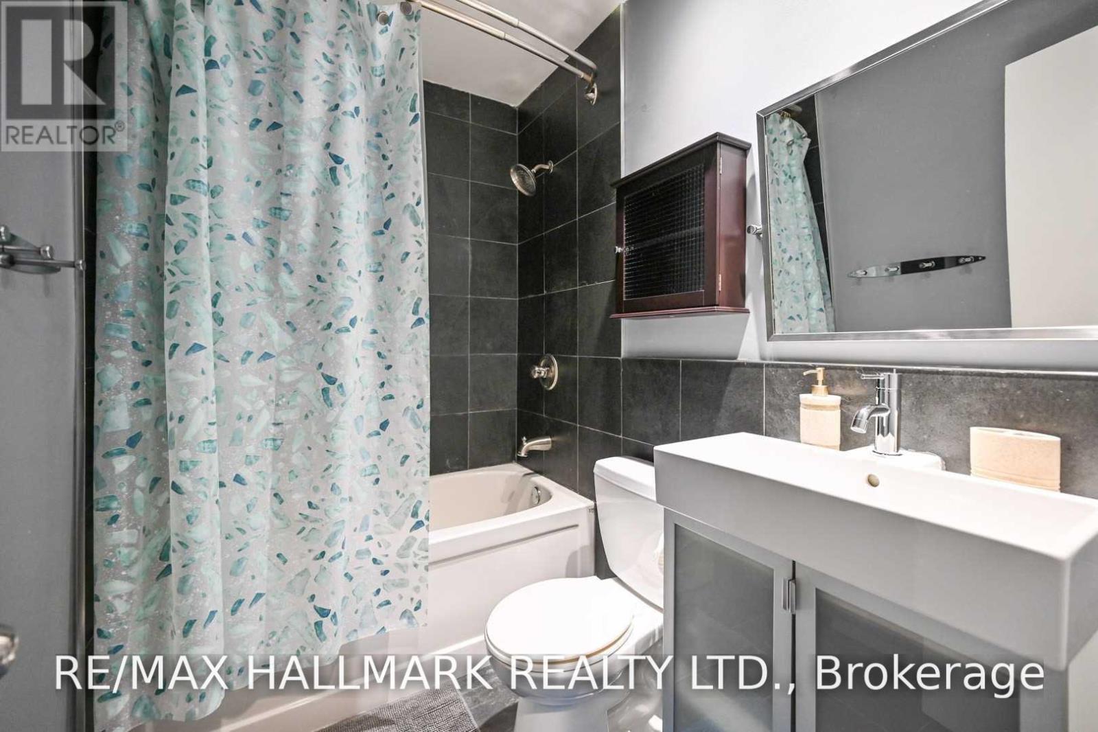 10 Verral Avenue, Toronto, Ontario  M4M 2R2 - Photo 17 - E14121698