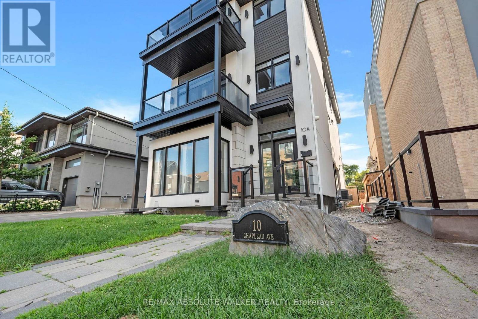 A - 10 Chapleau Avenue, Ottawa, Ontario K1M 1E3 - Photo 2 - X14121712