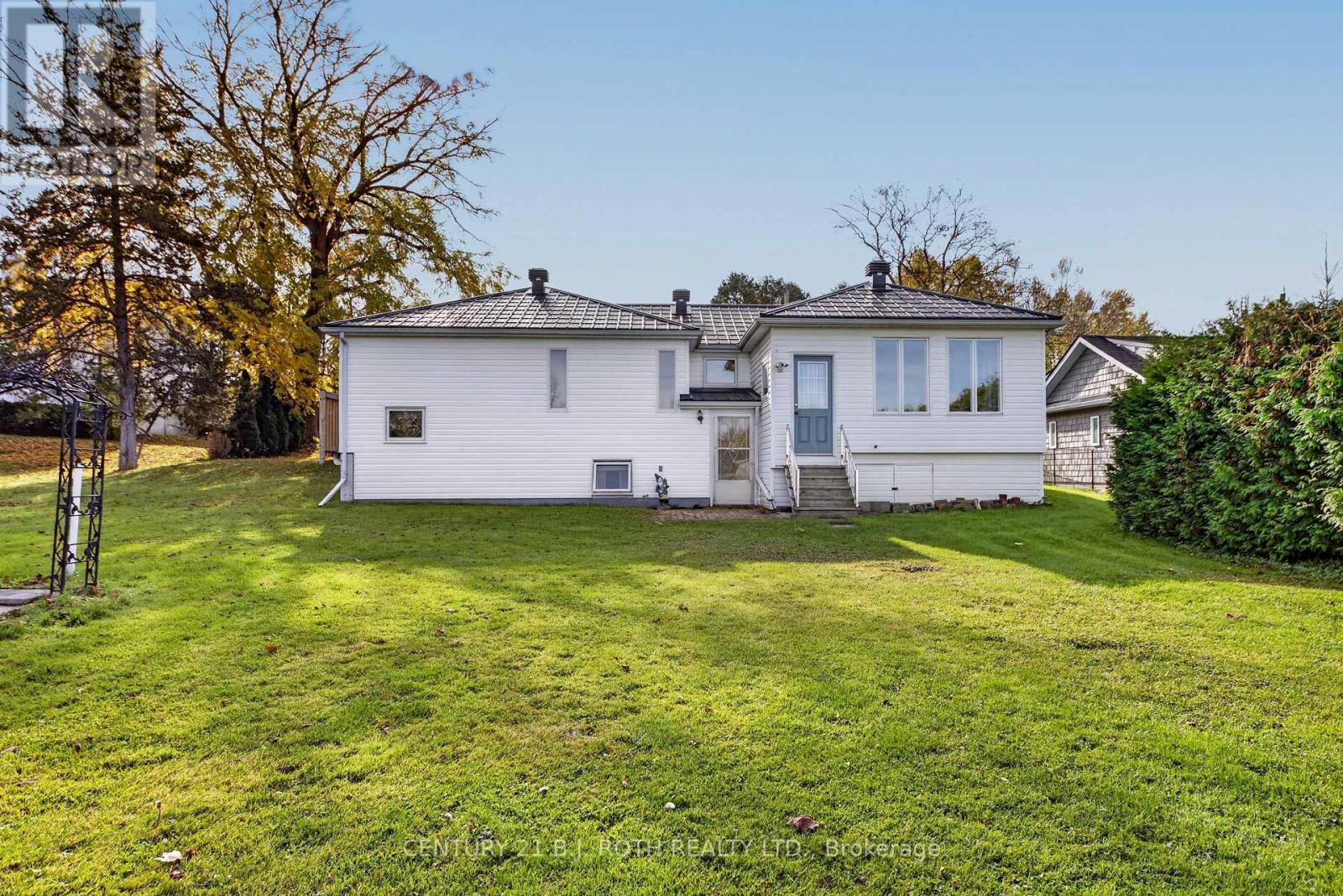 10 East John Street, Innisfil, Ontario  L0L 1L0 - Photo 21 - N14121878