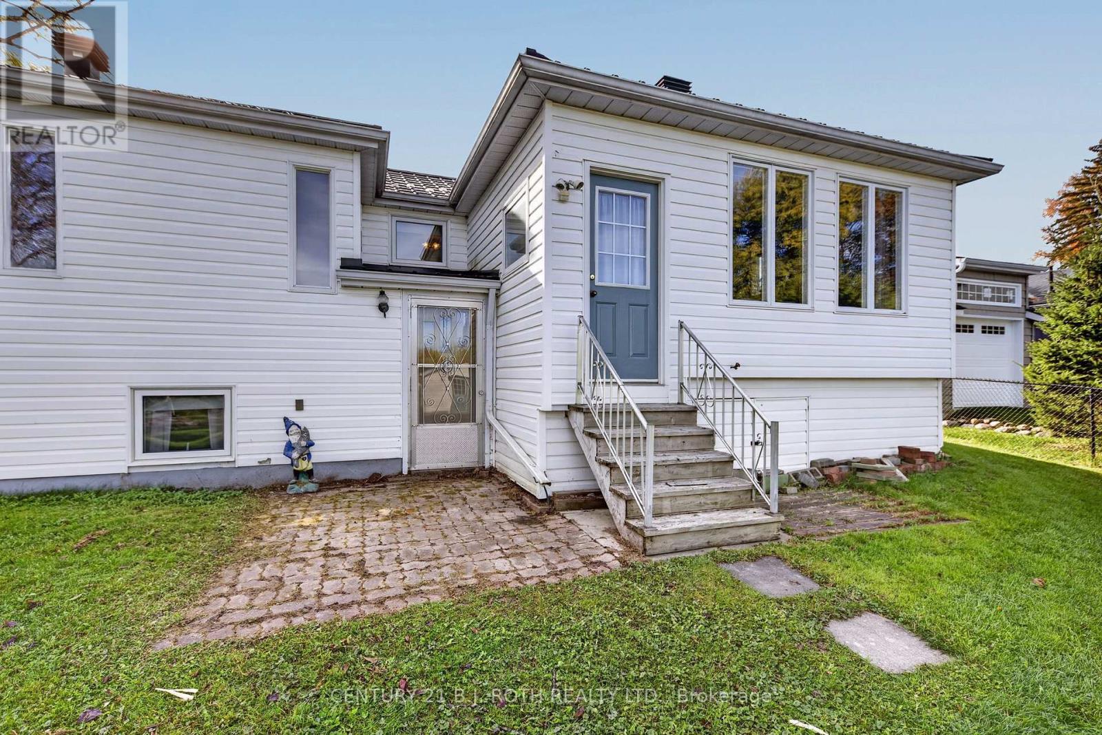 10 East John Street, Innisfil, Ontario  L0L 1L0 - Photo 22 - N14121878