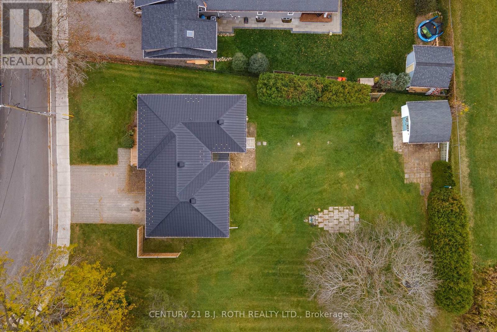 10 East John Street, Innisfil, Ontario  L0L 1L0 - Photo 24 - N14121878