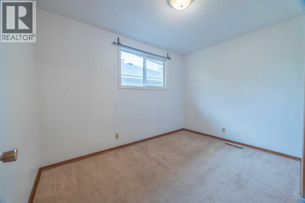 53 Kentish Drive SW, Calgary, Alberta T2V 2L4 - Photo 15 - A2351271