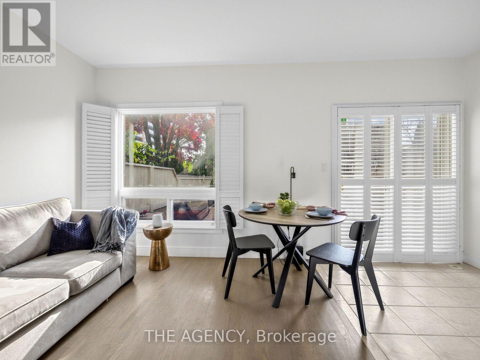 756 Village Green Boulevard, Mississauga, Ontario  L5E 3K8 - Photo 7 - W14121720