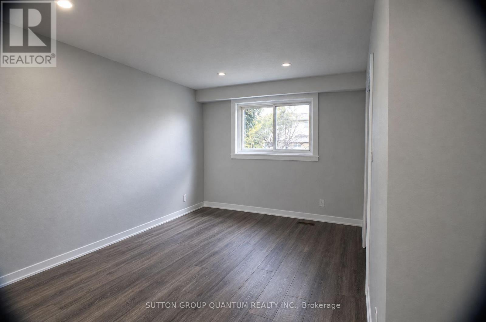 1237 Sycamore Drive, Burlington, Ontario  L7M 1G8 - Photo 10 - W14120408