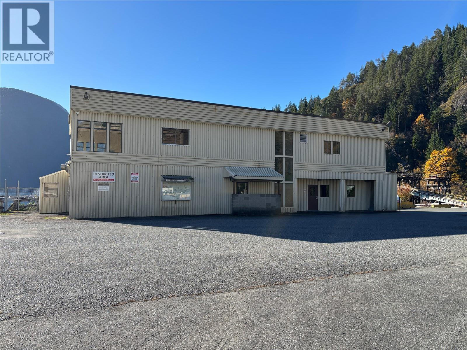 1 Mill Rd, Gold River, British Columbia  V0P 1G0 - Photo 1 - 1052999