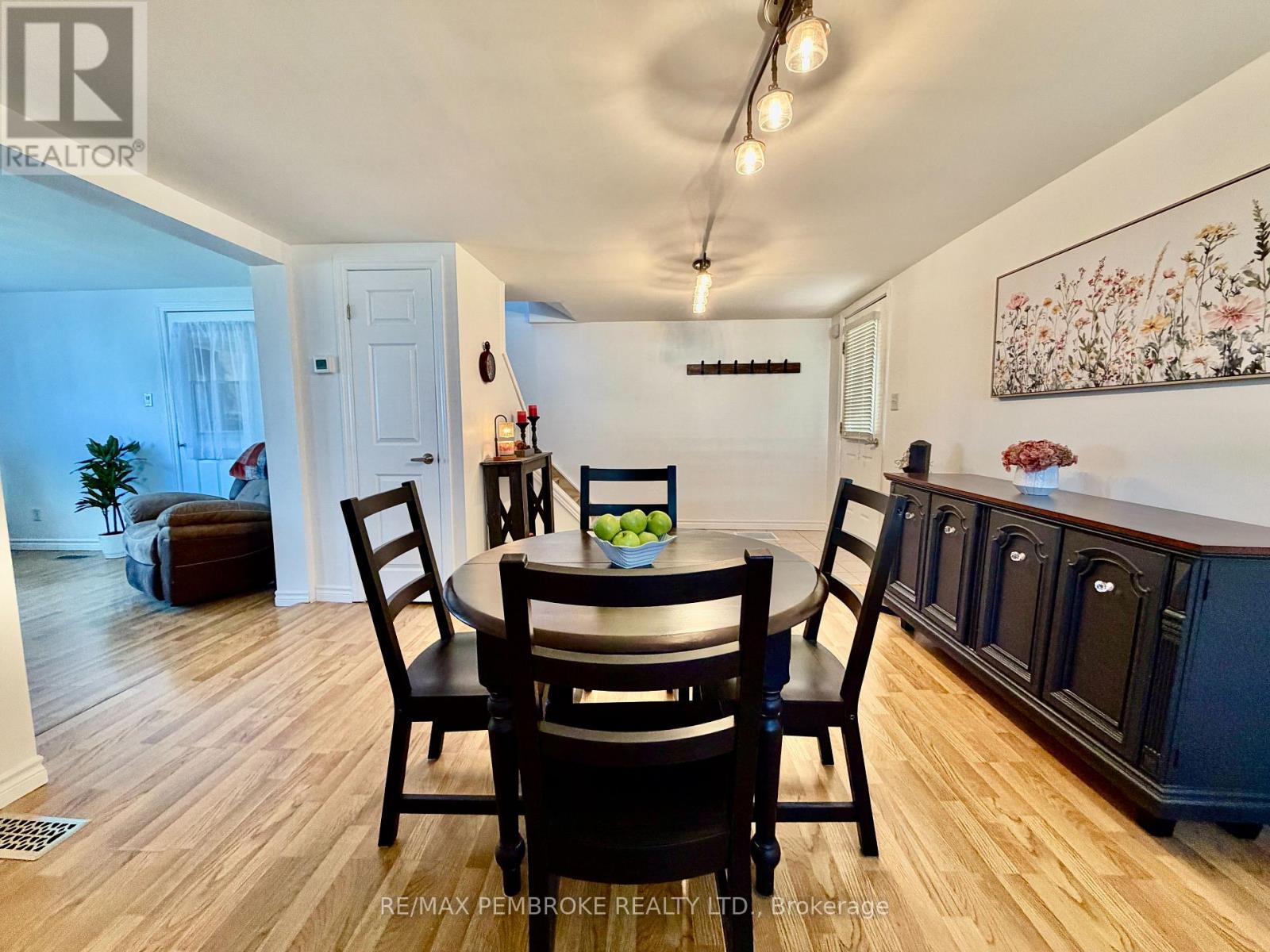 1081 Bronx Street, Pembroke, Ontario  K8A 6G8 - Photo 7 - X14115400