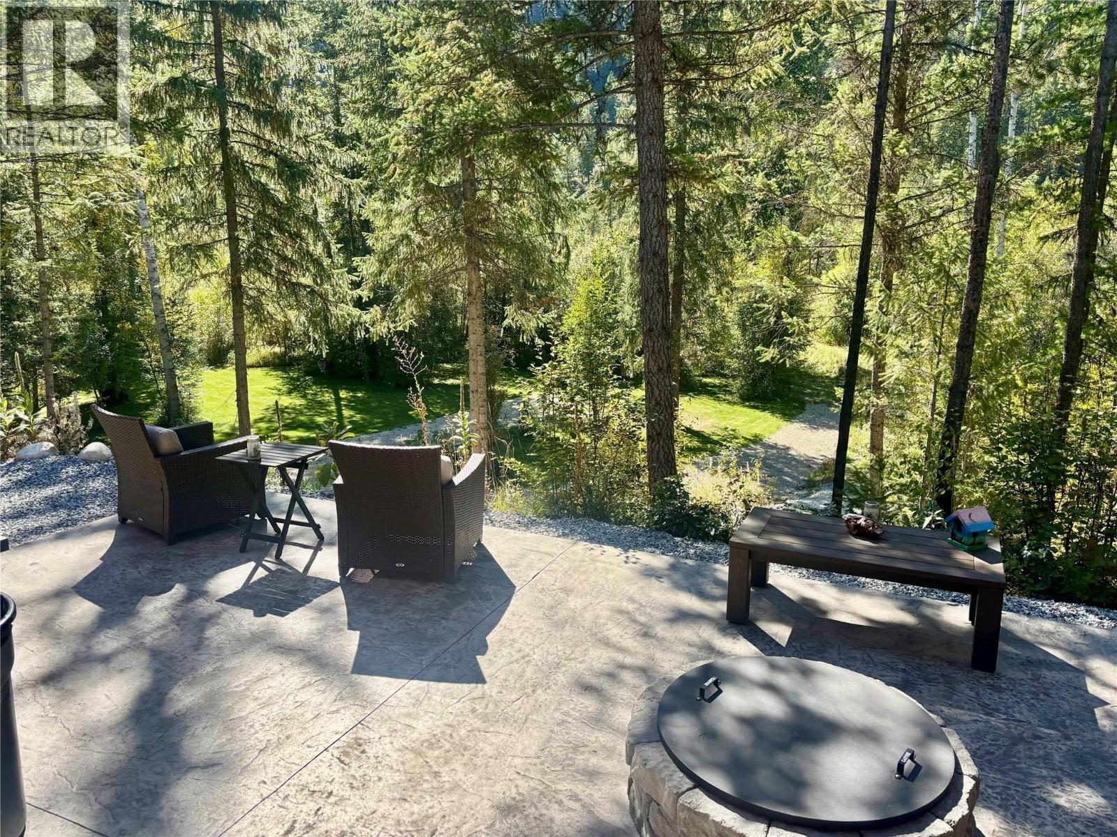 150 Bend Road, Westbridge, British Columbia  V0H 2B0 - Photo 2 - 10404532