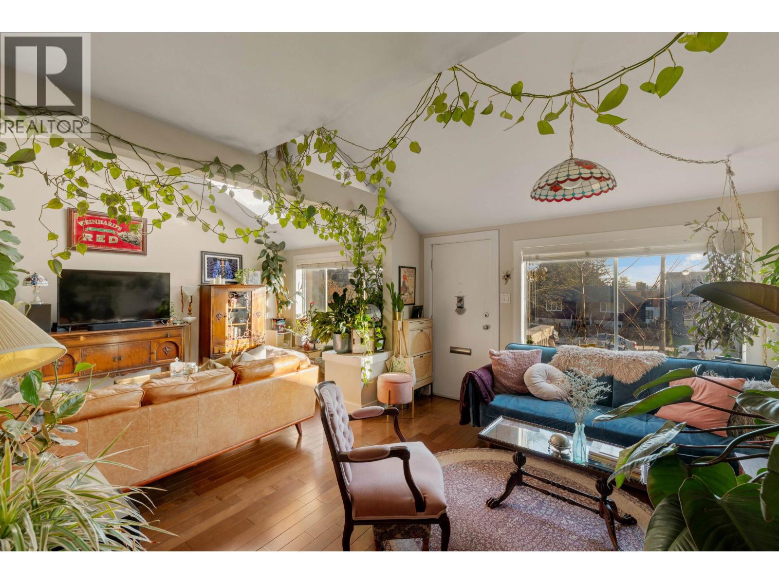 612 E 4th Street, North Vancouver, British Columbia  V7L 1J8 - Photo 5 - R3178890