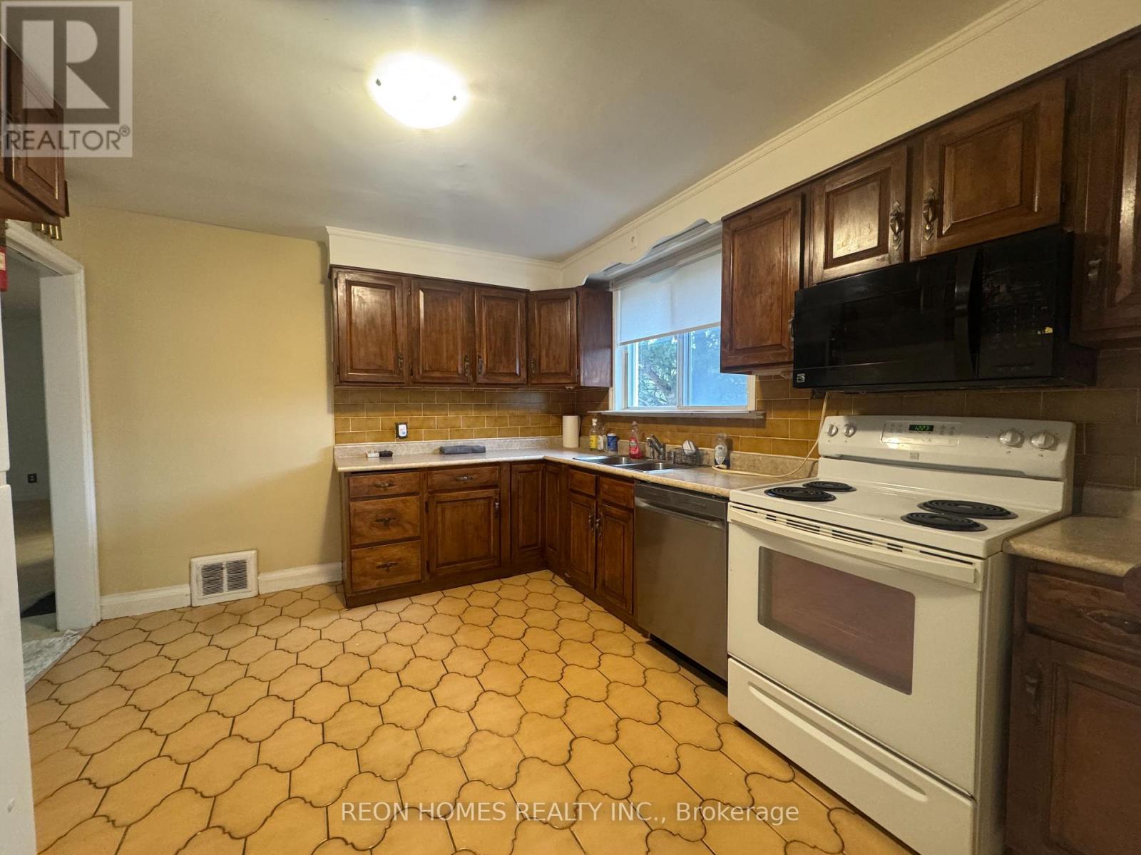 59 Scarboro Avenue, Toronto, Ontario  M1C 1M2 - Photo 11 - E13742688