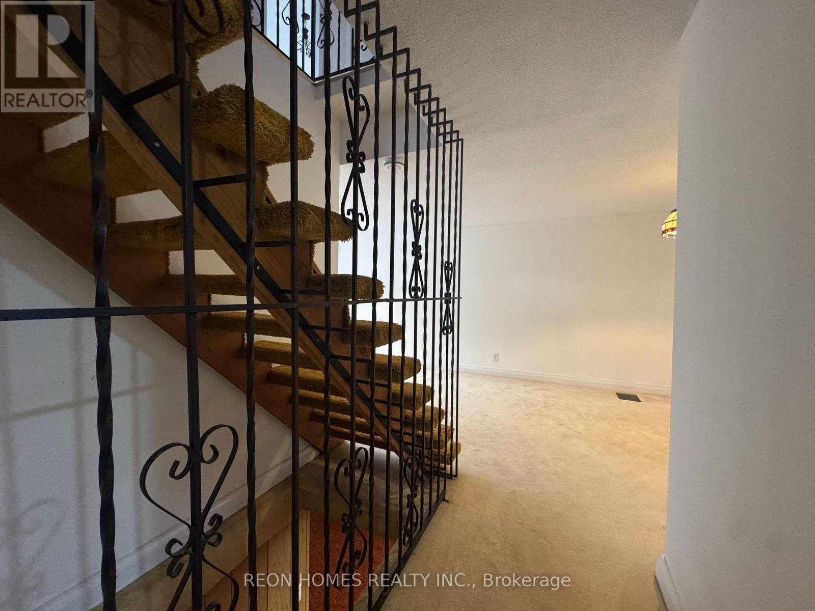 59 Scarboro Avenue, Toronto, Ontario  M1C 1M2 - Photo 7 - E13742688