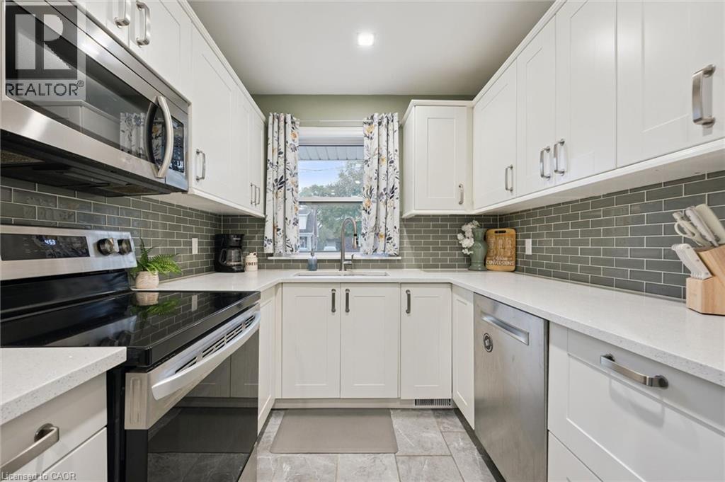 22 Fifth Avenue, Cambridge, Ontario  N1S 2E9 - Photo 8 - 40873862