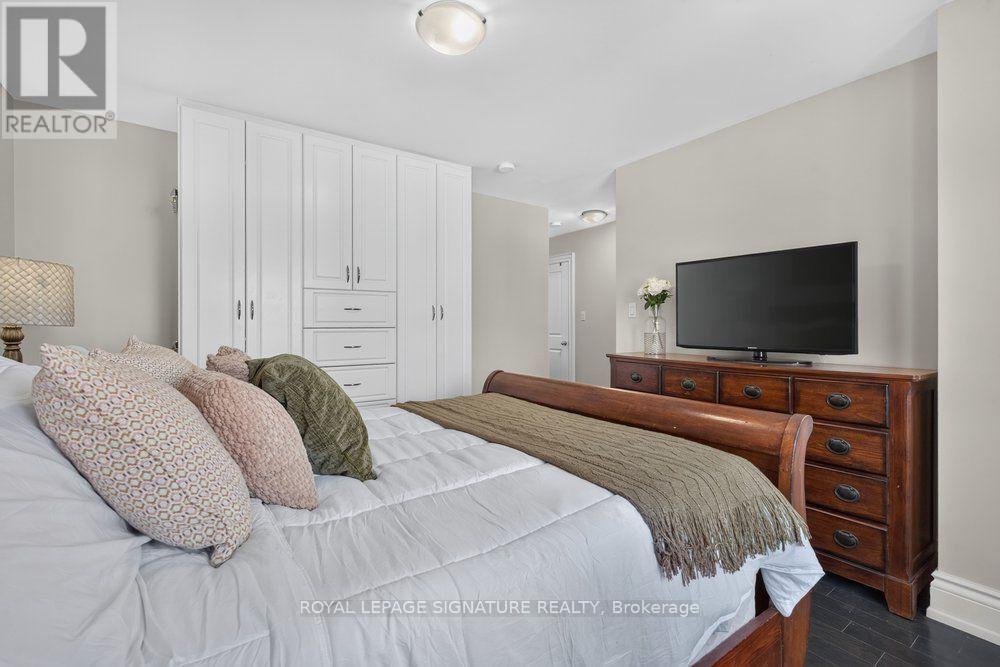 5 Brenton Street, Toronto (Crescent Town), Ontario  M4B 1C7 - Photo 27 - E14121902