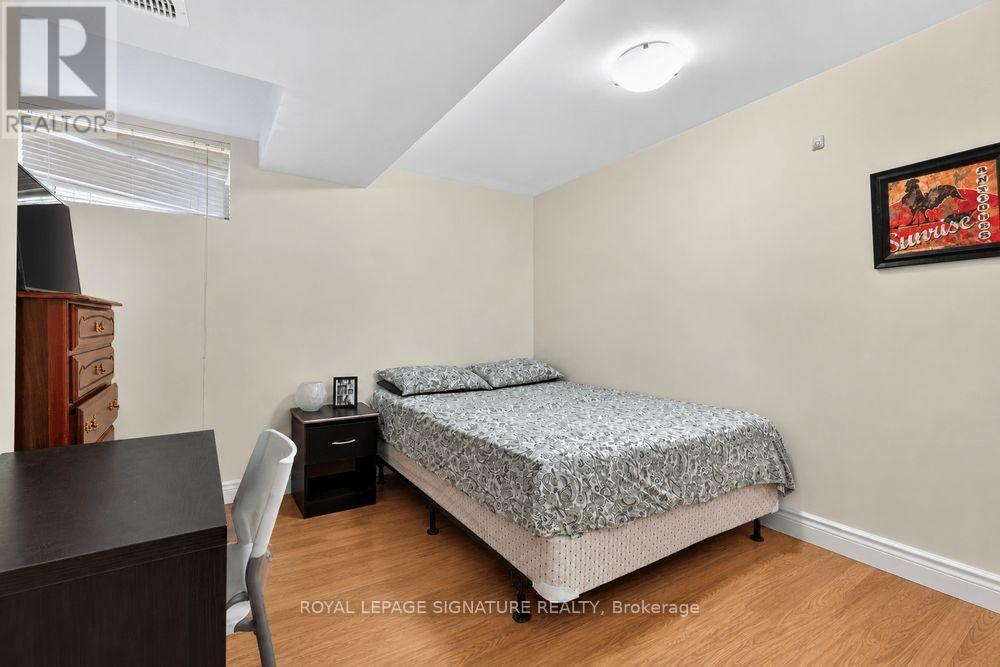 5 Brenton Street, Toronto (Crescent Town), Ontario  M4B 1C7 - Photo 40 - E14121902