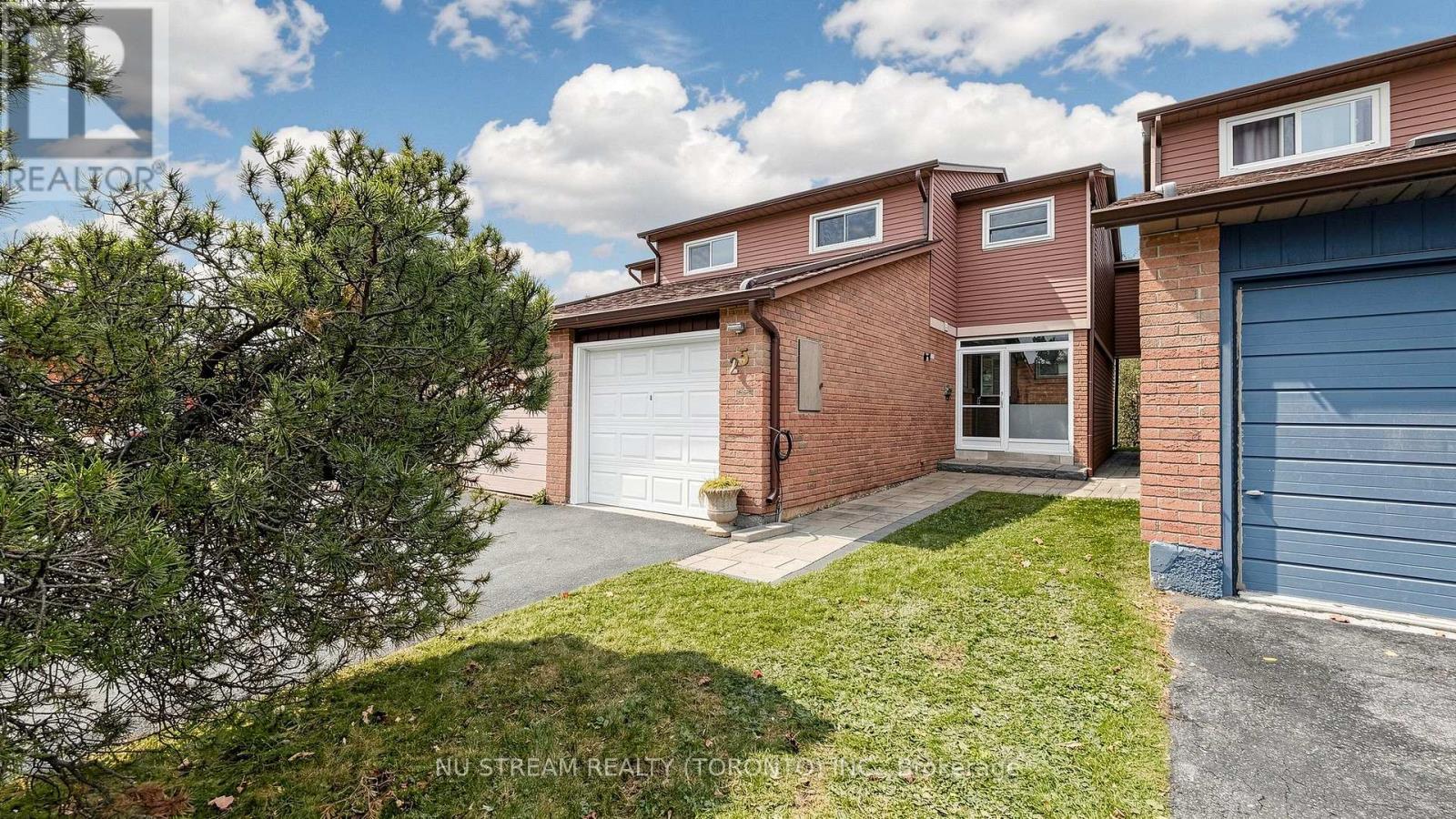 25 Treetops Court, Toronto, Ontario  M1V 2B9 - Photo 2 - E14121970