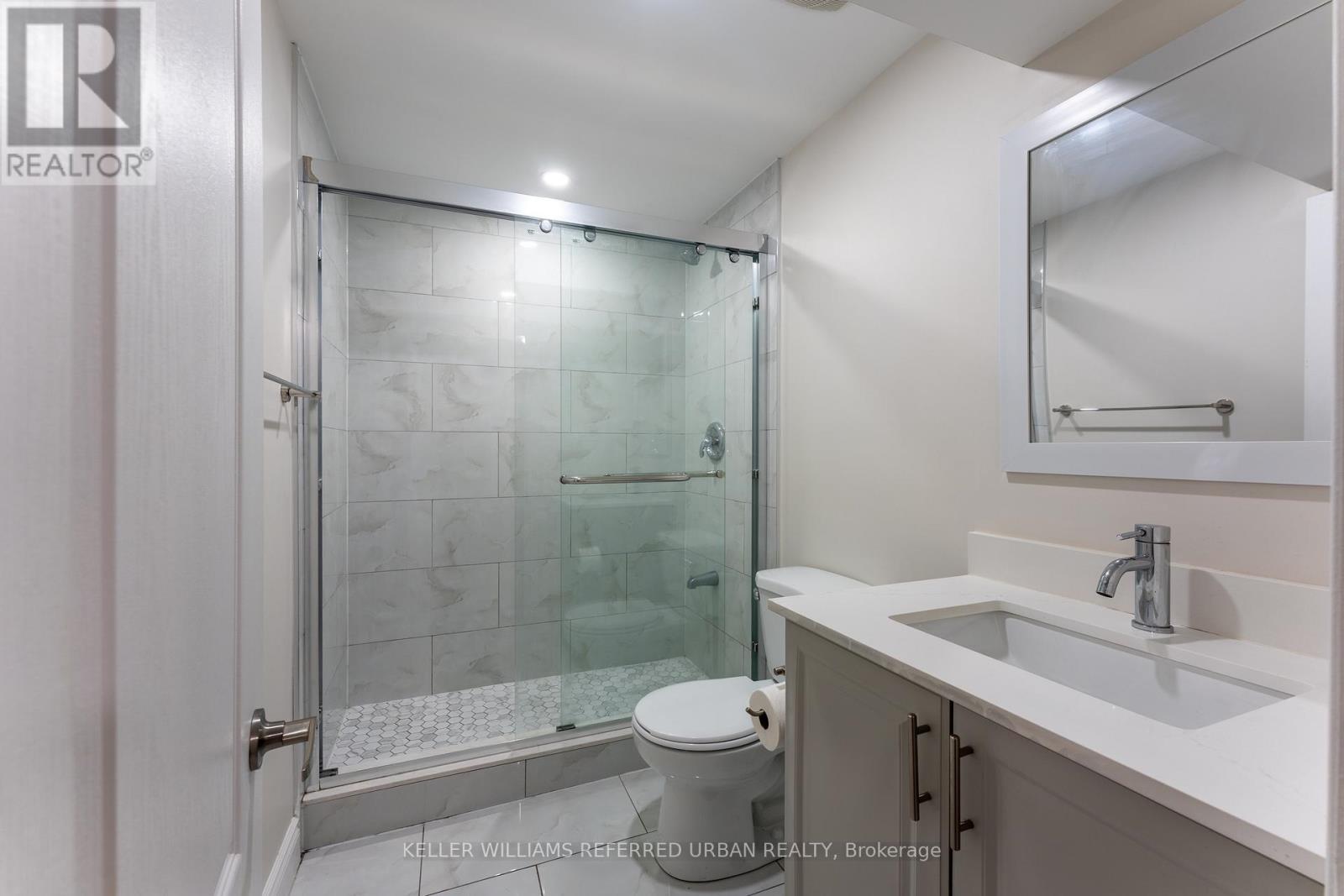 230 Waterside Crescent, Vaughan (Maple), Ontario  L6A 1V3 - Photo 4 - N14121910