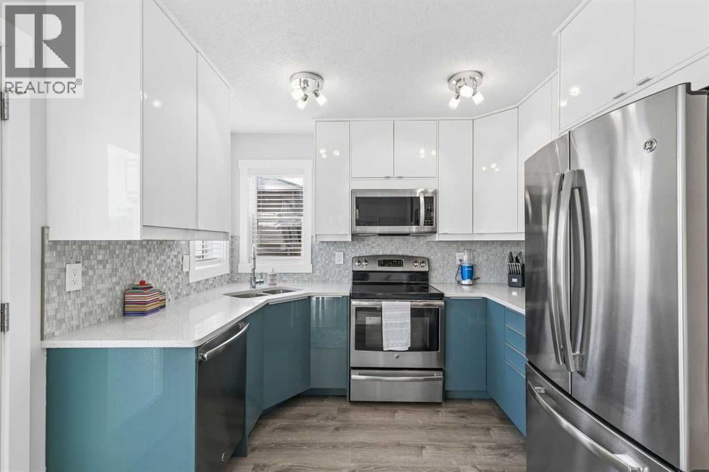 2003 Country Hills Circle NW, Calgary, Alberta  T3K 4W7 - Photo 7 - A2352302