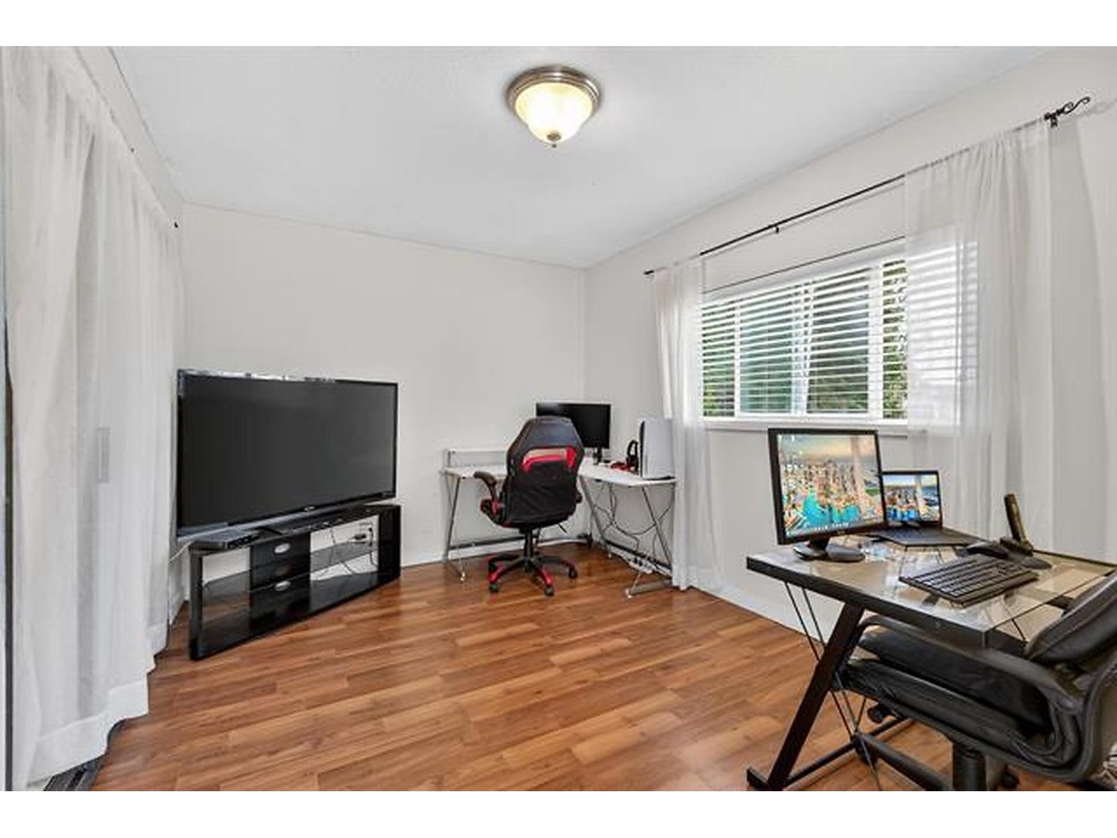 8927 146a Street, Surrey, British Columbia  V3R 6Z9 - Photo 4 - R3178353
