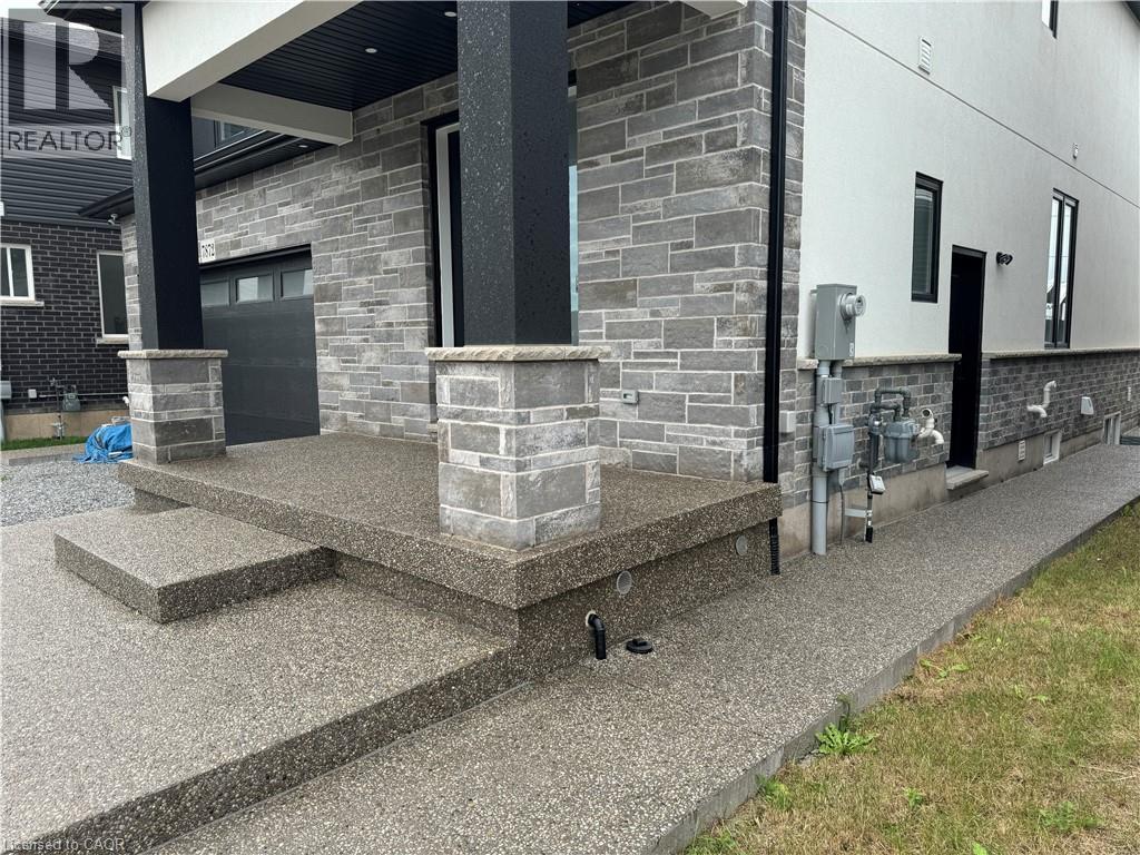 7872 Seabiscuit Drive Unit# Lower, Niagara Falls, Ontario  L2H 3T9 - Photo 2 - 40854391