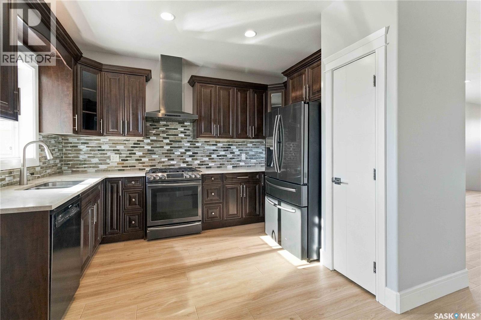 202 Palliser Court, Saskatoon, Saskatchewan  S7L 4P9 - Photo 11 - SK052031