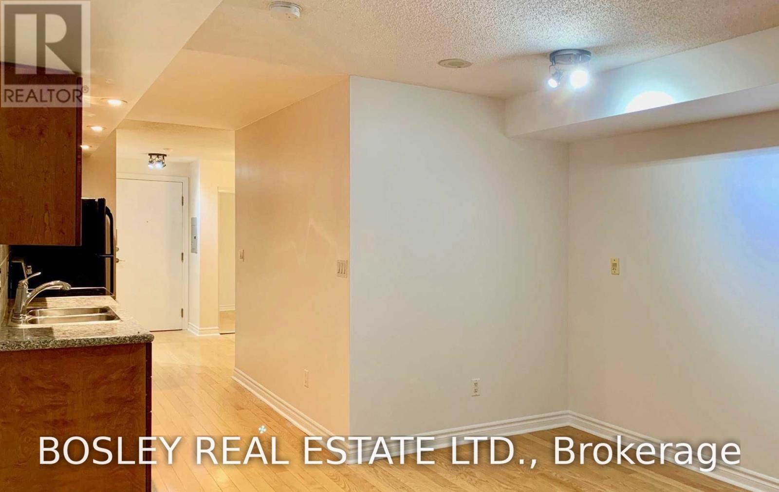 822 - 270 Wellington Street W, Toronto, Ontario  M5V 3P5 - Photo 3 - C14122006