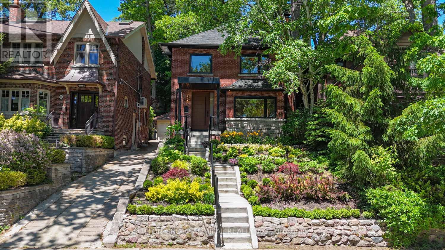 50 Beaufort Road, Toronto, Ontario  M4E 1M7 - Photo 1 - E14122028