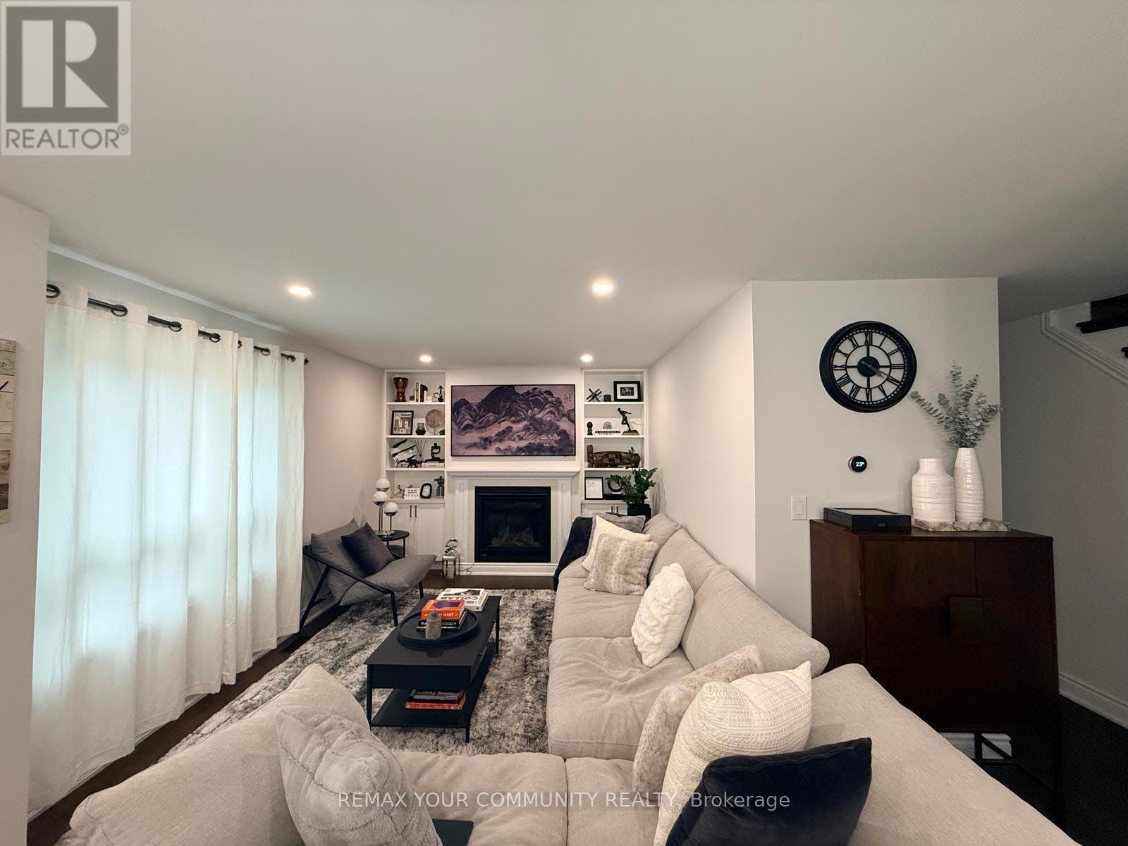 709 Barnes Crescent, Oshawa (Northglen), Ontario  L1J 8K2 - Photo 4 - E14122034