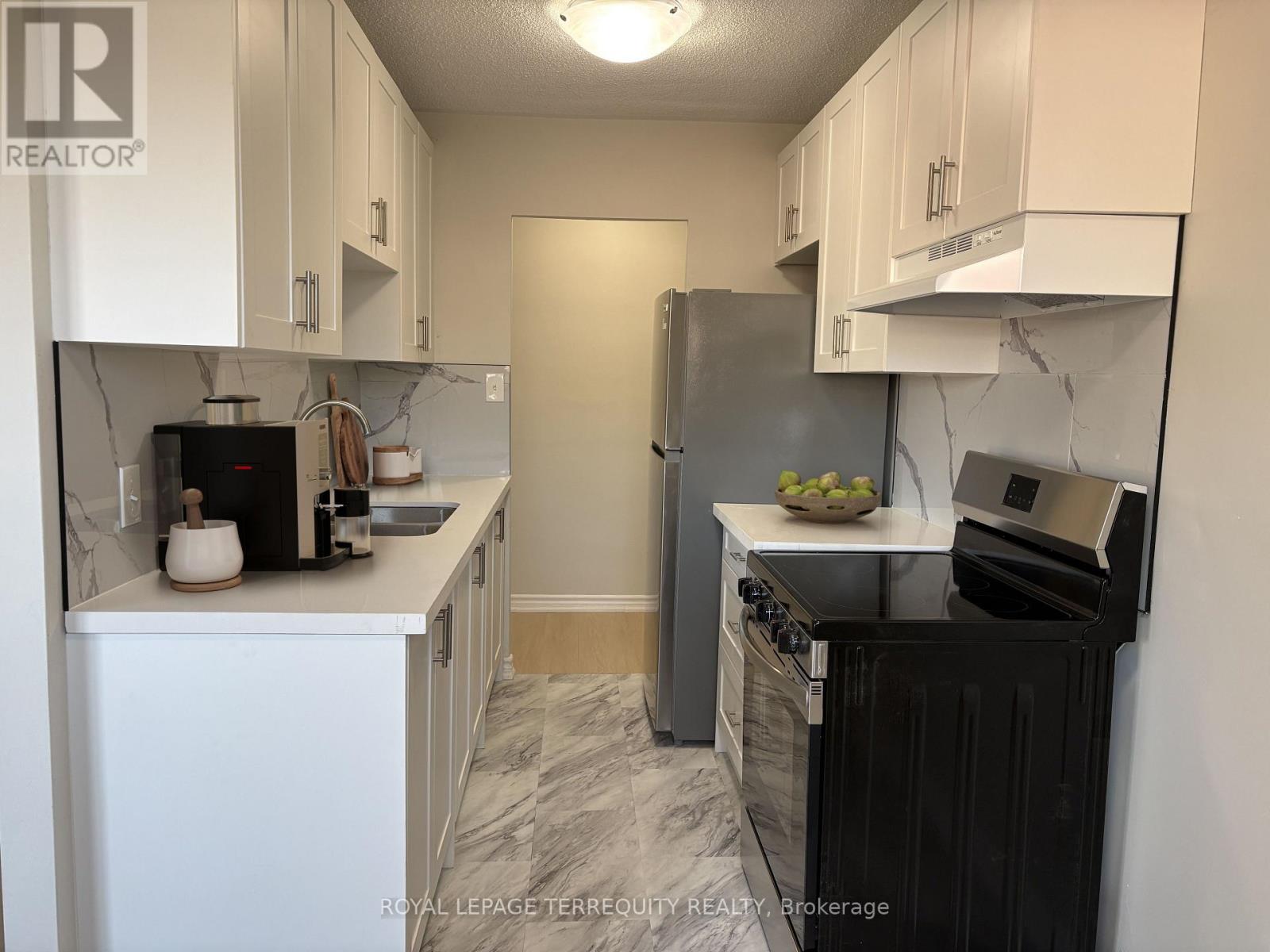 302 - 200 Park Road N, Oshawa, Ontario  L1J 4L8 - Photo 5 - E14122208