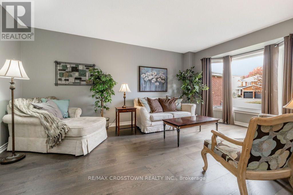 33 Raquel Street, Barrie (Painswick South), Ontario  L4N 9S4 - Photo 7 - S14122062