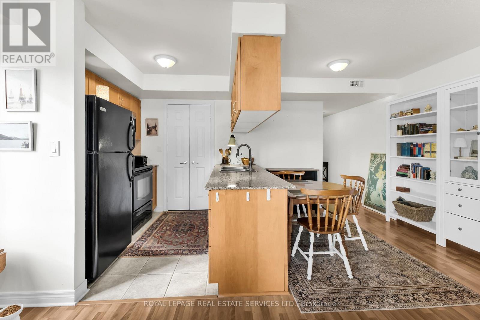 Th 201 - 2 Brian Peck Crescent, Toronto, Ontario  M4G 4K4 - Photo 11 - C14113964
