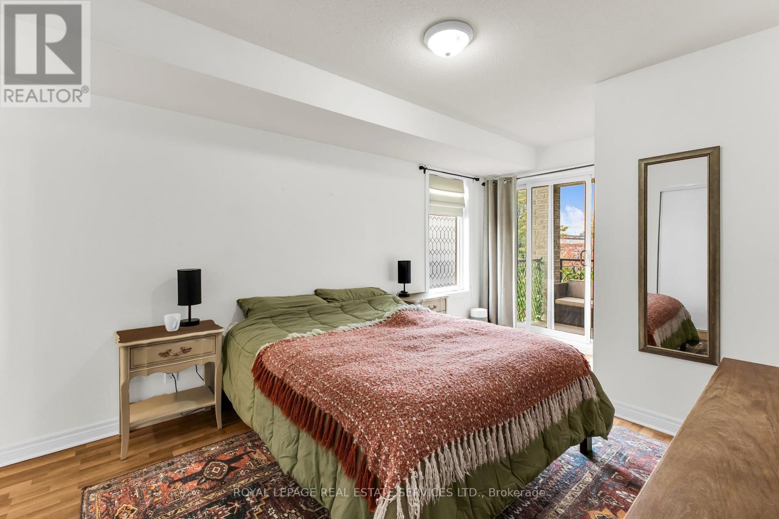 Th 201 - 2 Brian Peck Crescent, Toronto, Ontario  M4G 4K4 - Photo 23 - C14113964