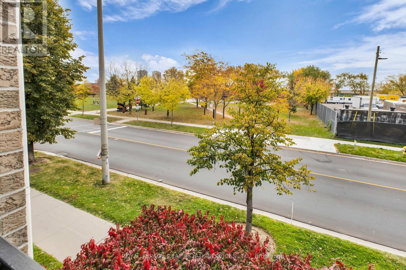 Th 201 - 2 Brian Peck Crescent, Toronto, Ontario  M4G 4K4 - Photo 29 - C14113964